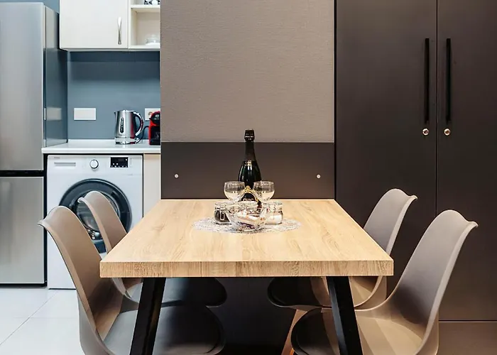 아파트 Central - Skolas Str. Parking Nearby 리가