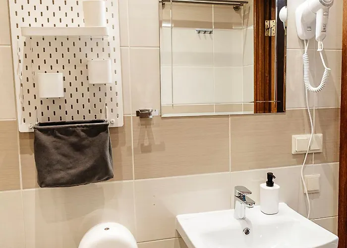 Central - Skolas Str. Parking Nearby リガ