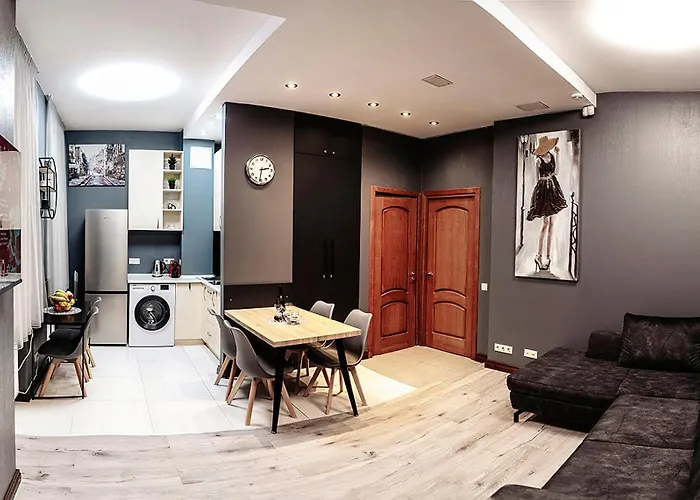 Central - Skolas Str. Parking Nearby