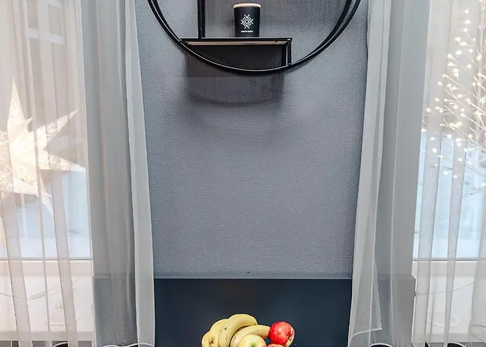 Central - Skolas Str. Parking Nearby *